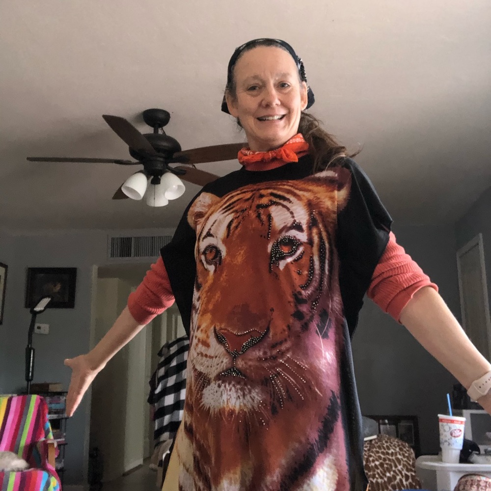 Scrub tops (500)